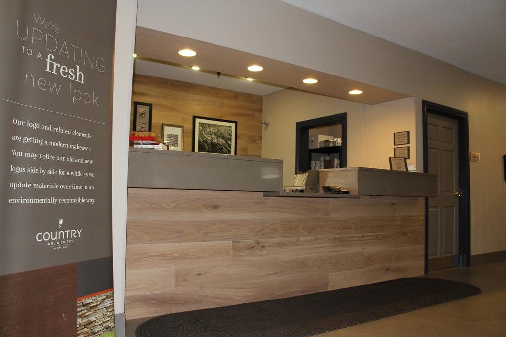 Hotel Country & By Radisson - Bolingbrook Romeoville